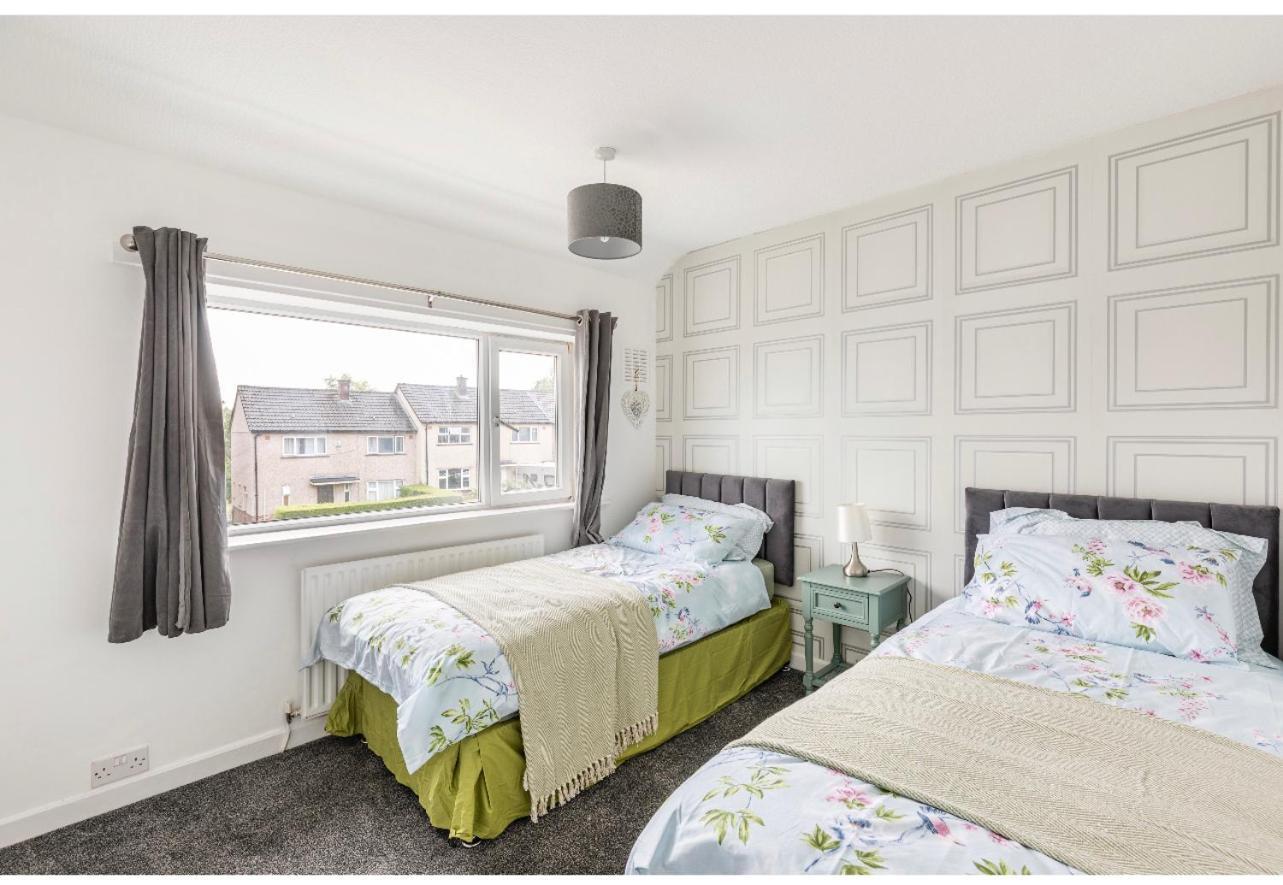 Entire Charming 5-Bed House In Darwen Blackburn Bb1 Free Parking Roadside Rishton Екстер'єр фото