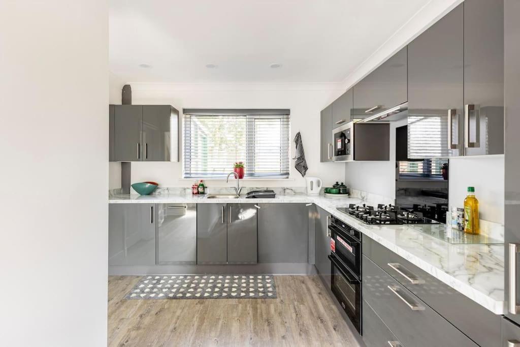 Entire Charming 5-Bed House In Darwen Blackburn Bb1 Free Parking Roadside Rishton Екстер'єр фото